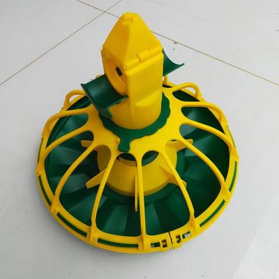 Bandejas de alimentação para frangos de corte com 15 grelhas